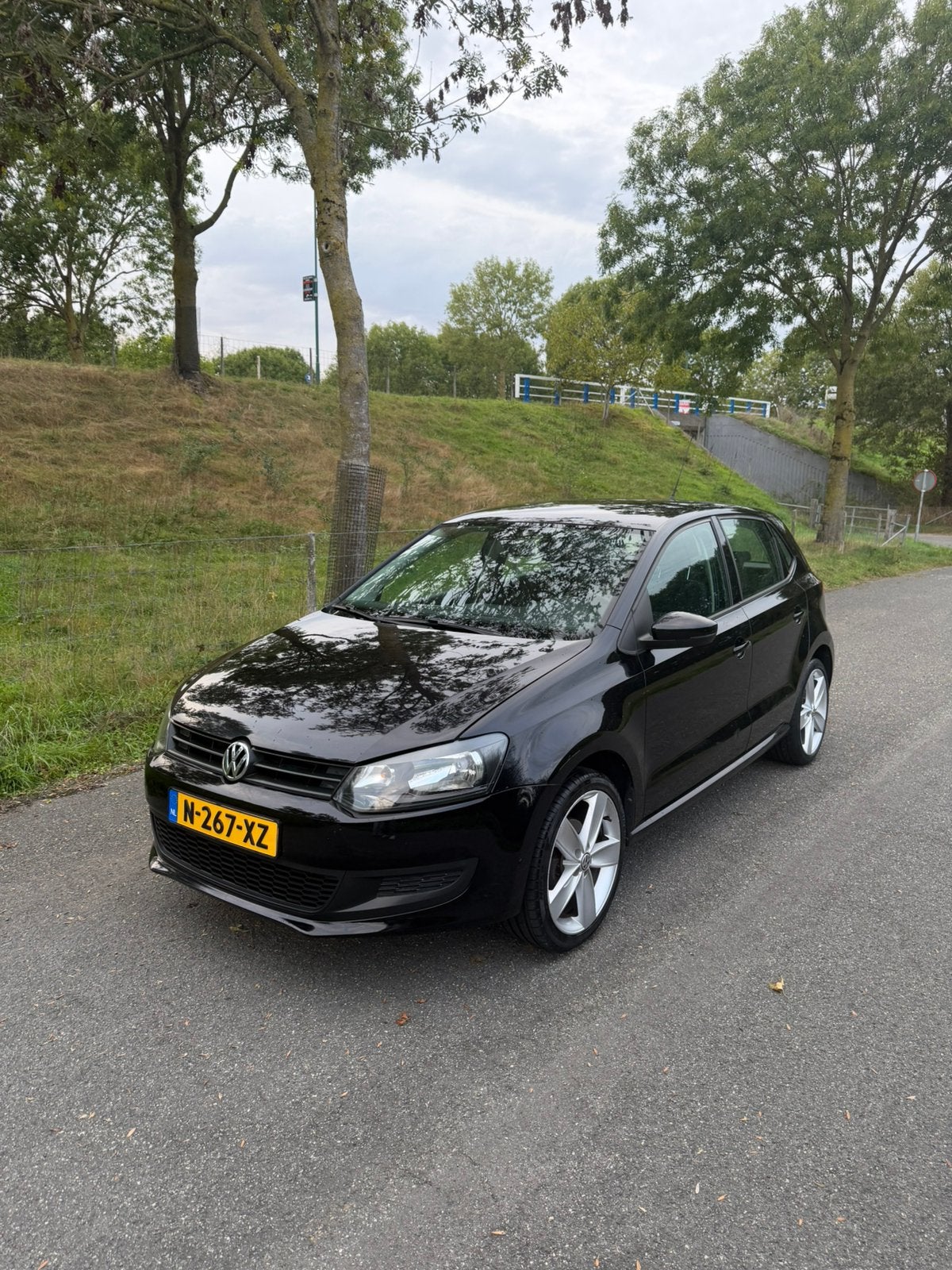 Volkswagen Polo 1.2 51KW 2010 Zwart NIEUWE DISTRIBUTIE!!, Auto's, Voorwielaandrijving, 967 kg, 1198 cc, Zwart