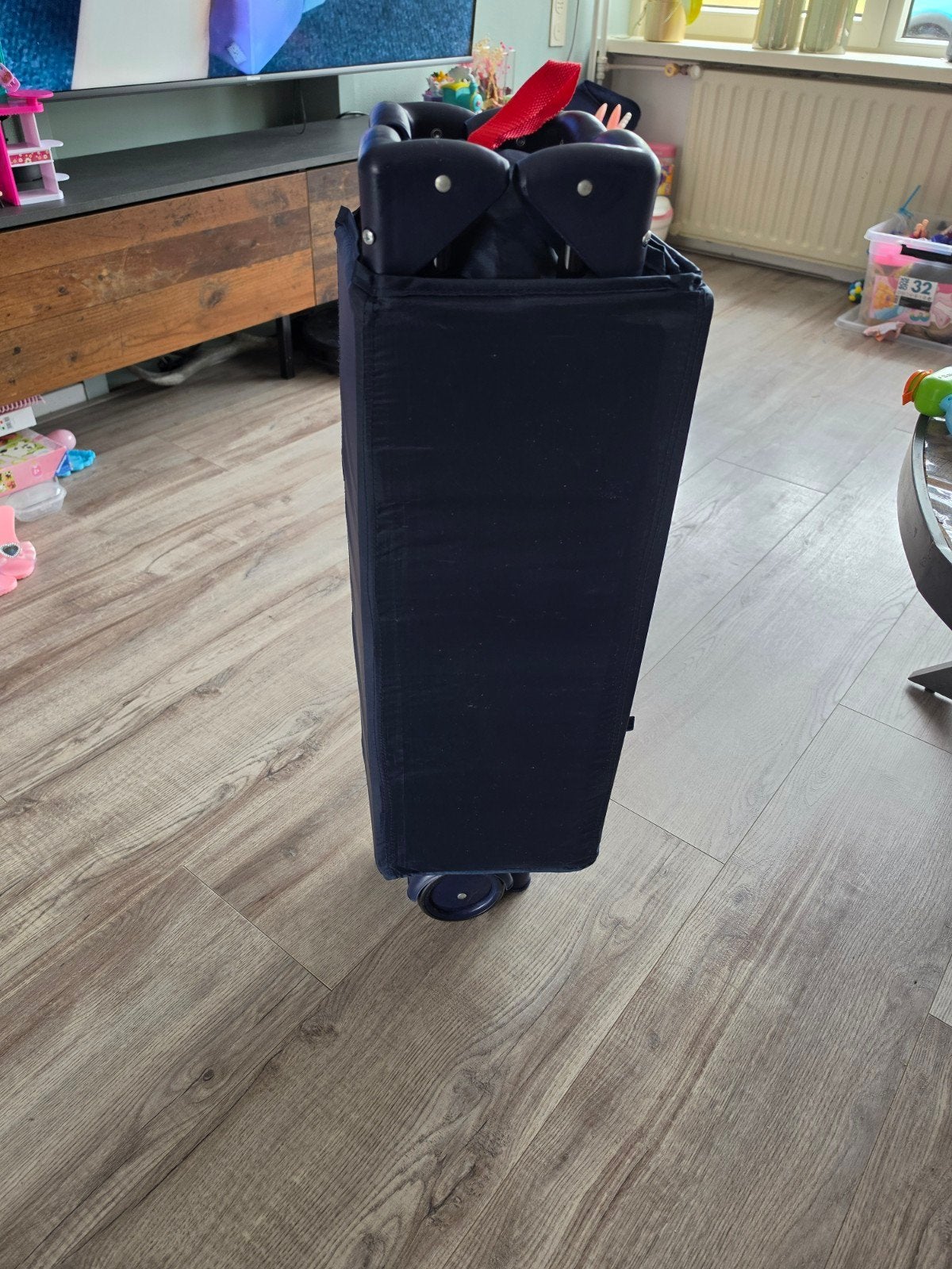 Compact en opvouwbaar campingbedje met wieltjes, Kinderen en Baby's, Boxen, Ophalen