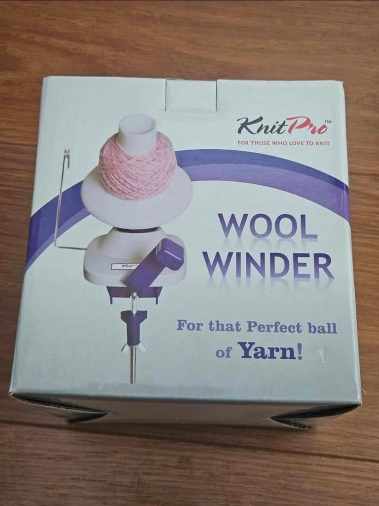 Nieuwe KnitPro wolmolen / wolwinder - Webshop opheffing, Ophalen of Verzenden, Nieuw, Breien of Haken, Wol of Garen