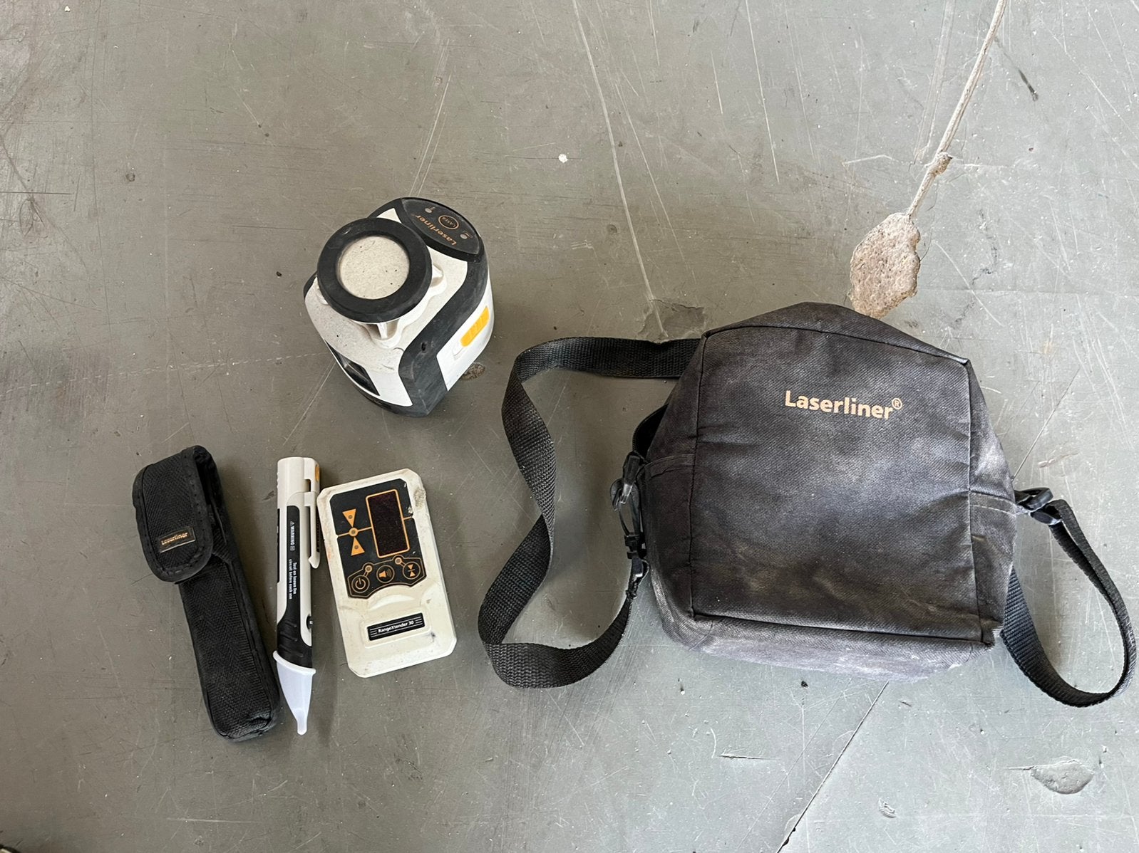 Laserliner smartline laser 360, Doe-het-zelf en Verbouw, Meetapparatuur, Laserliner, Gebruikt, Afstand, .