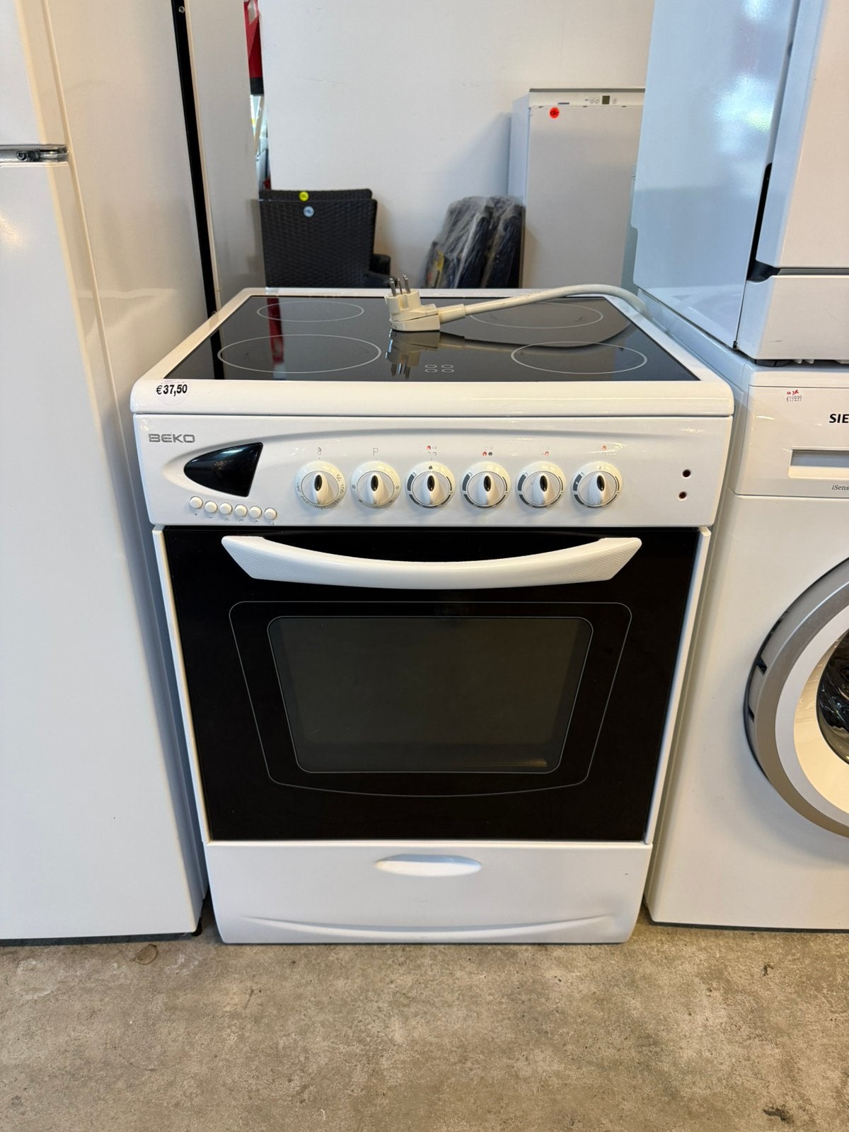 Beko vrijstaand fornuis, Witgoed en Apparatuur, Ophalen, 4 kookzones, Zo goed als nieuw, Gas