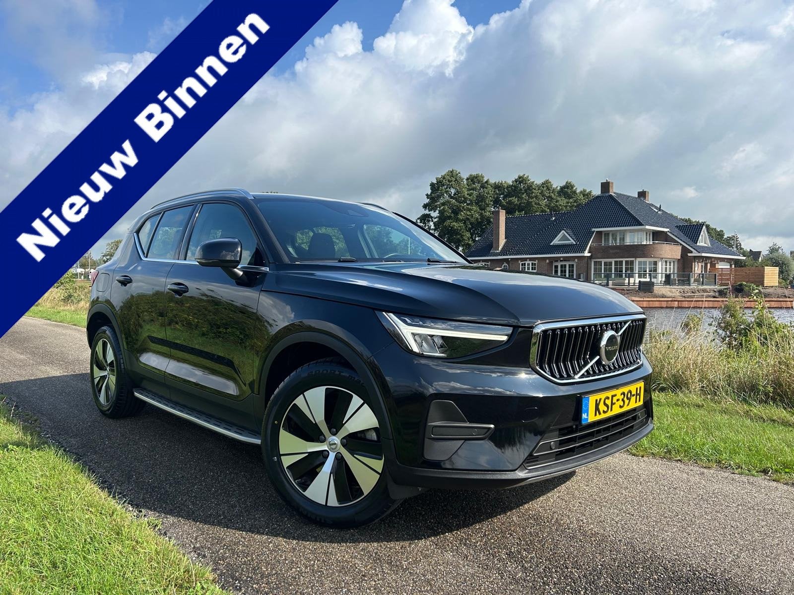 Volvo XC40 1.5 T4 Plug-in hybrid Plus Bright | Achterruitrij, Stof, Zwart, Bedrijf, Hybride Elektrisch/Benzine