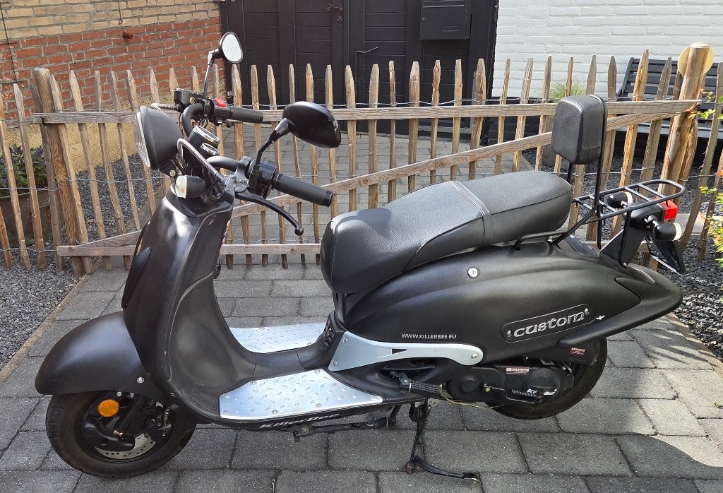 Scooter, Fietsen en Brommers, Ophalen, Zo goed als nieuw, Benzine, Overige merken