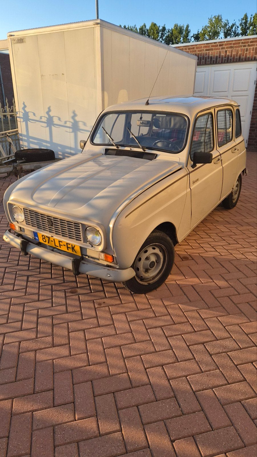 Renault 1988 Grijs, Auto's, 670 kg, 335 kg, Particulier, Hatchback