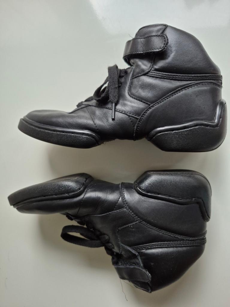 Papillon PA1500 Hoge danssneakers met splitzool mt 39,5 zgan, Ophalen of Verzenden, Zo goed als nieuw, Schoenen