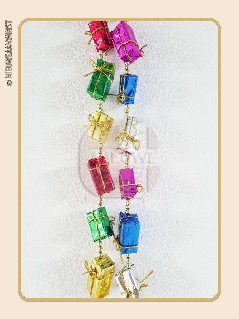 Sinterklaas pakjesguirlande met kralenketting - 270 cm, Verzenden, Zo goed als nieuw