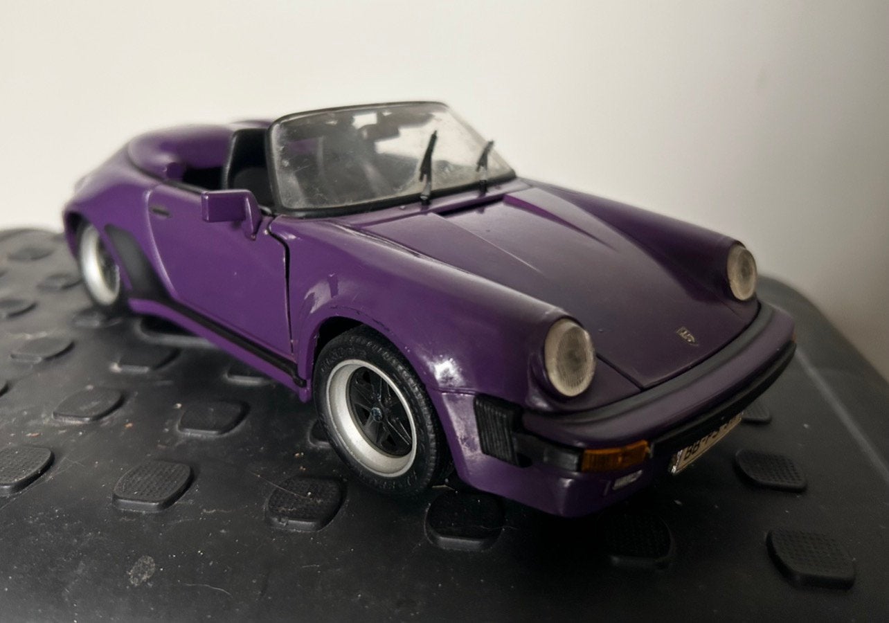 Paarse Porsche 911 Speedster Modelauto, Hobby en Vrije tijd, Ophalen of Verzenden, Zo goed als nieuw, Maisto
