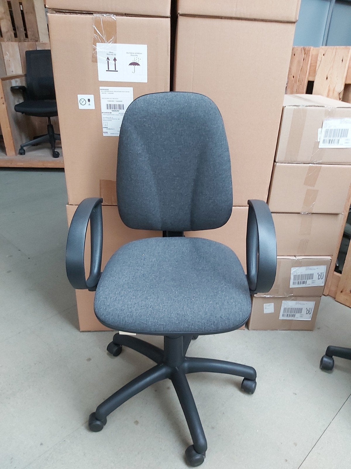Foto 3 van Nieuwe bureaustoelen tijdelijk in prijs verlaagd