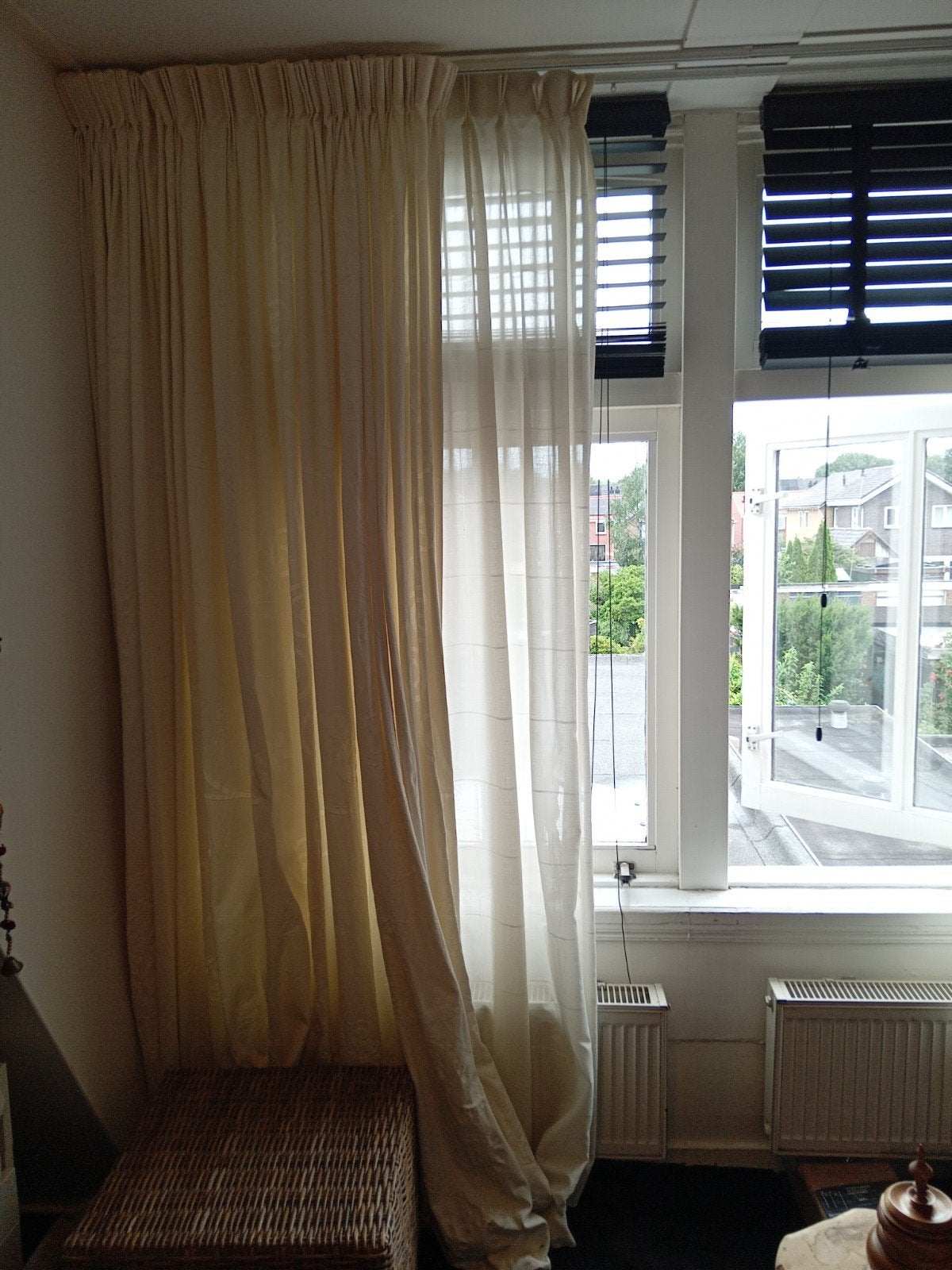 2 x beige overgordijnen en vitrage gordijnen 170 x 220, Ophalen, Vitrage, 170 cm, 220 cm