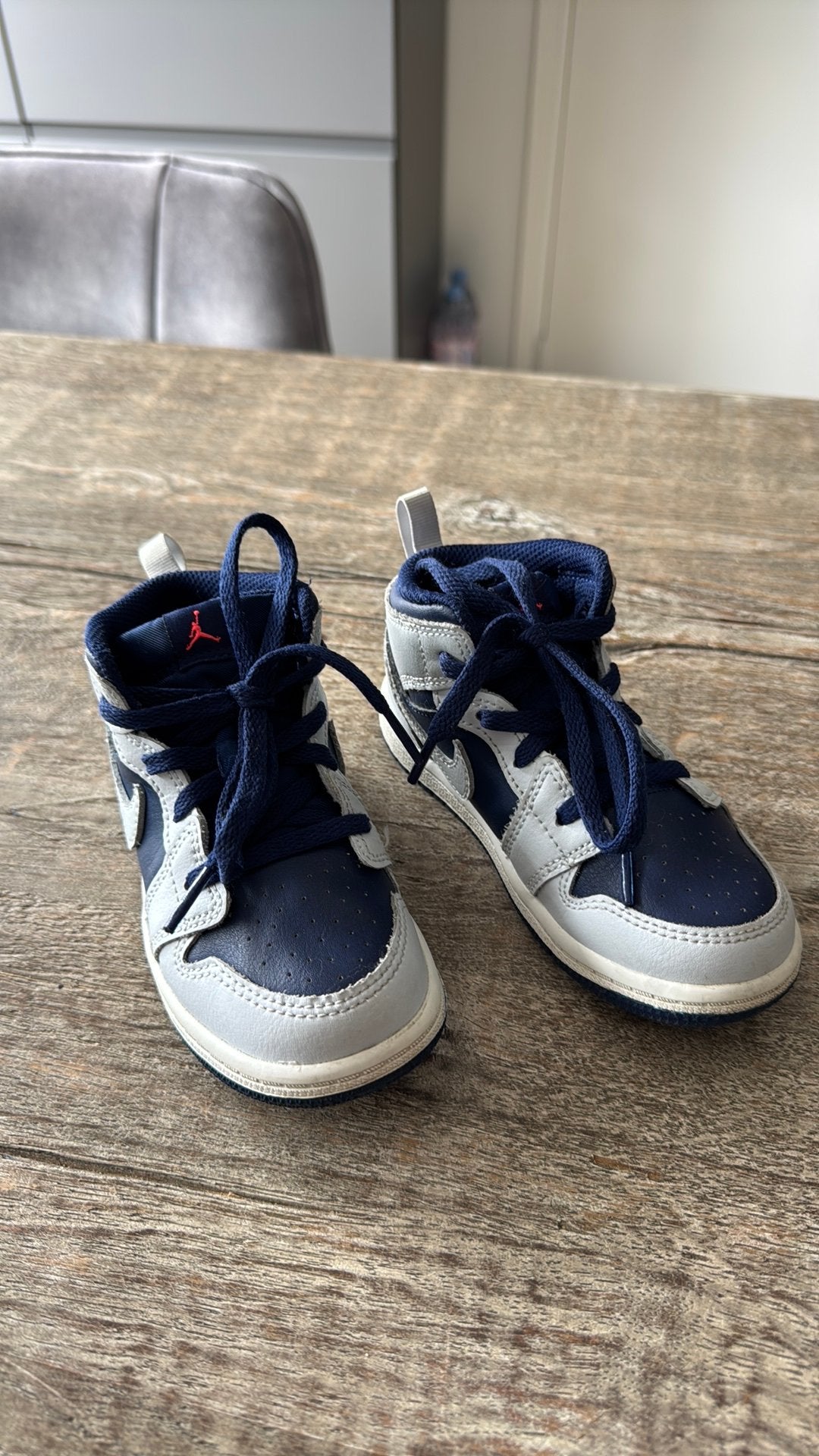 Nike Jordan 1 Mid Baby Schoenen - Maat 26, Ophalen of Verzenden, Zo goed als nieuw, Jongetje of Meisje, Schoentjes