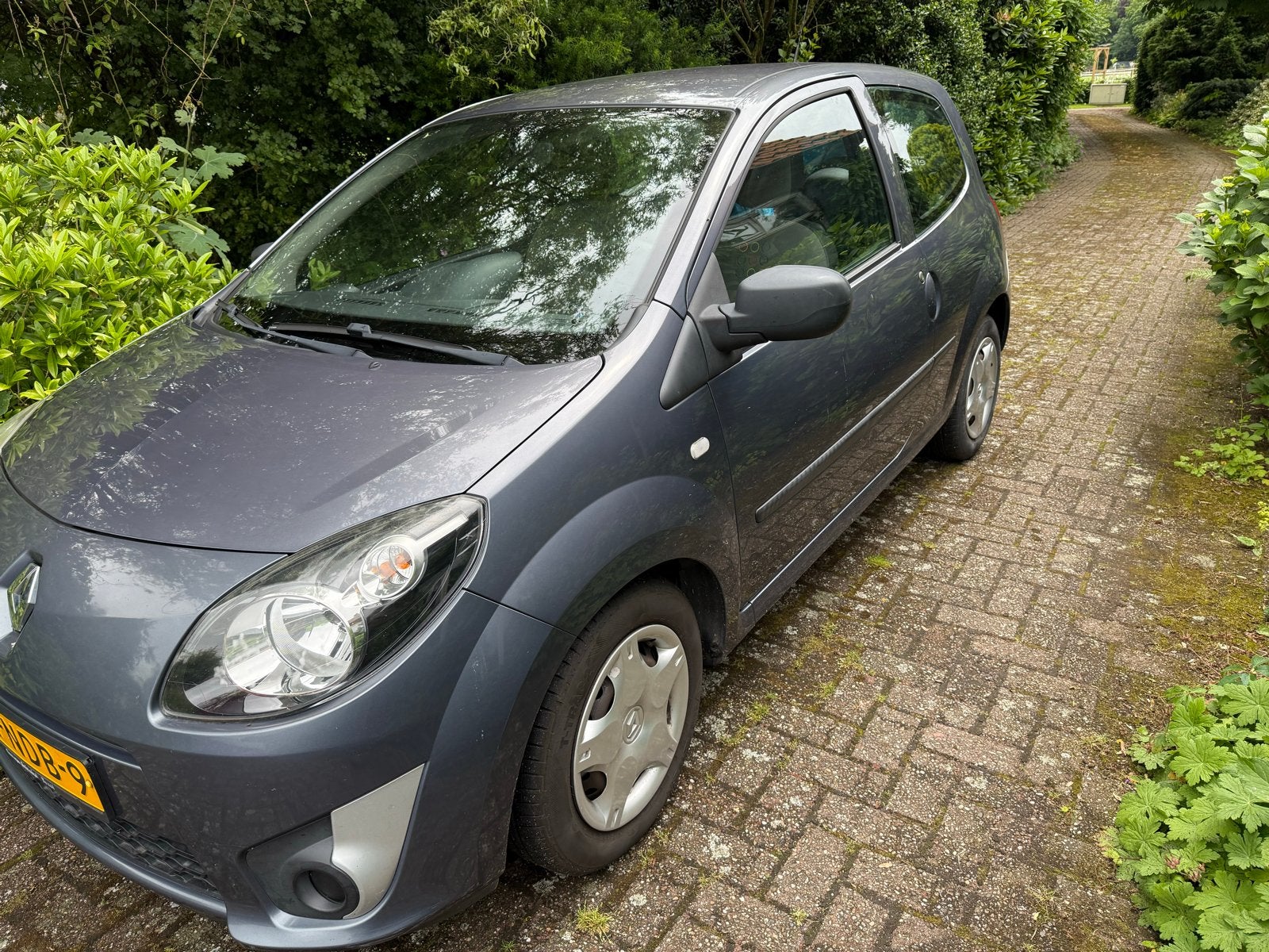 Renault Twingo 1.2 16V 2010 Grijs, Auto's, 839 kg, Twingo, 4 cilinders, Origineel Nederlands