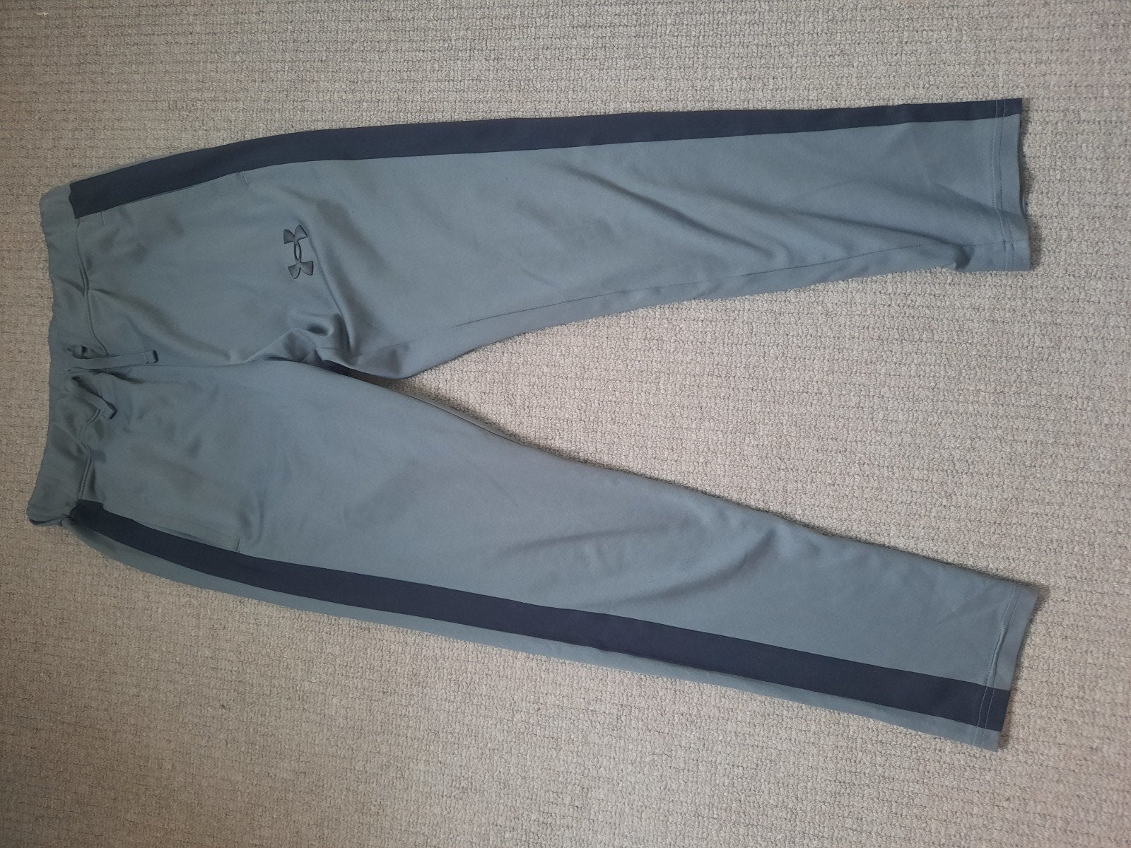 Under Armour trainingspak - Grijs/Zwart -  S/M, Ophalen of Verzenden, Gedragen, Grijs