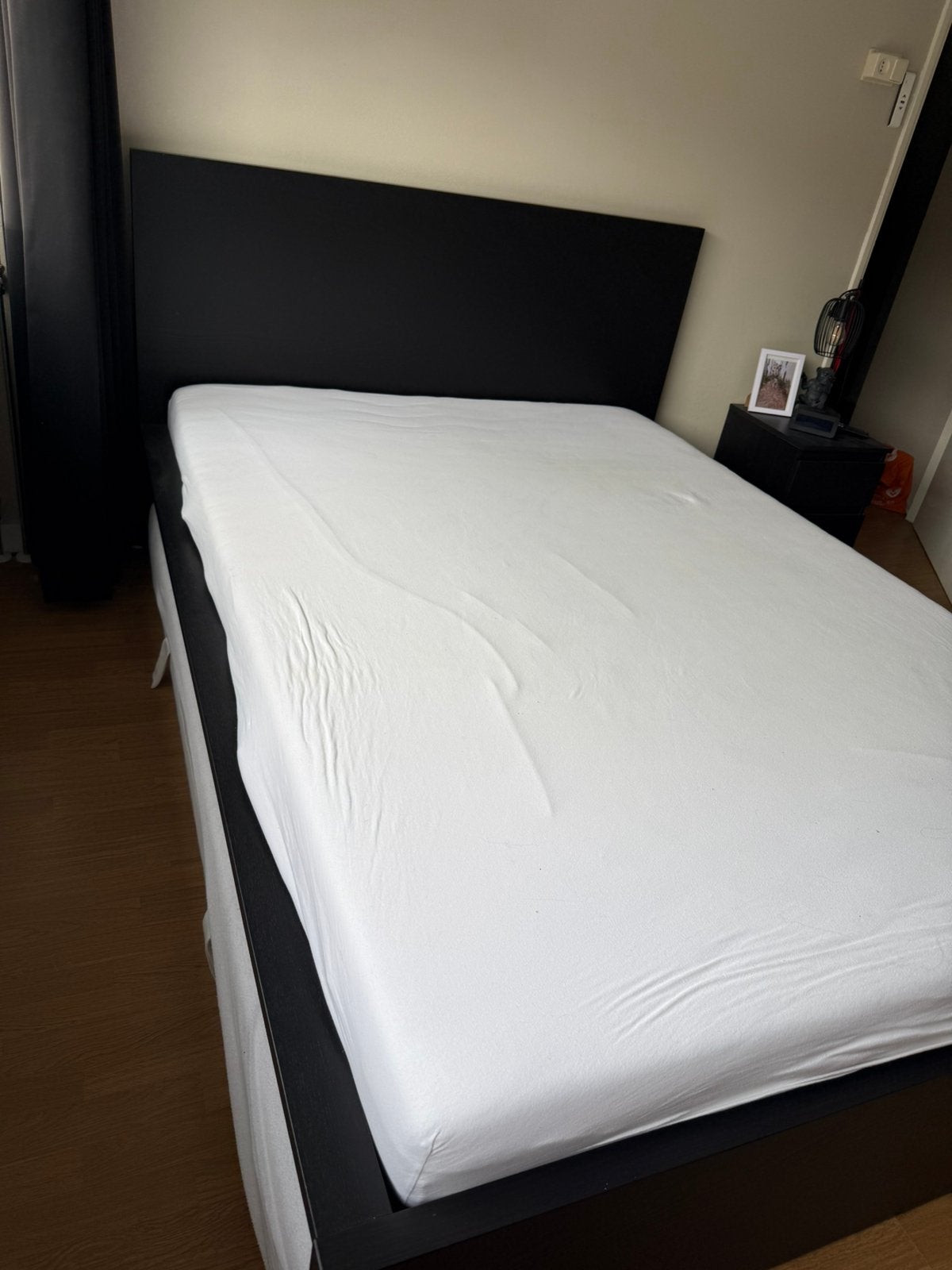 Malm bed ikea 140x200. Goede staat! Eventueel incl. Matras e, Ophalen, Zo goed als nieuw, Tweepersoons, 140 cm