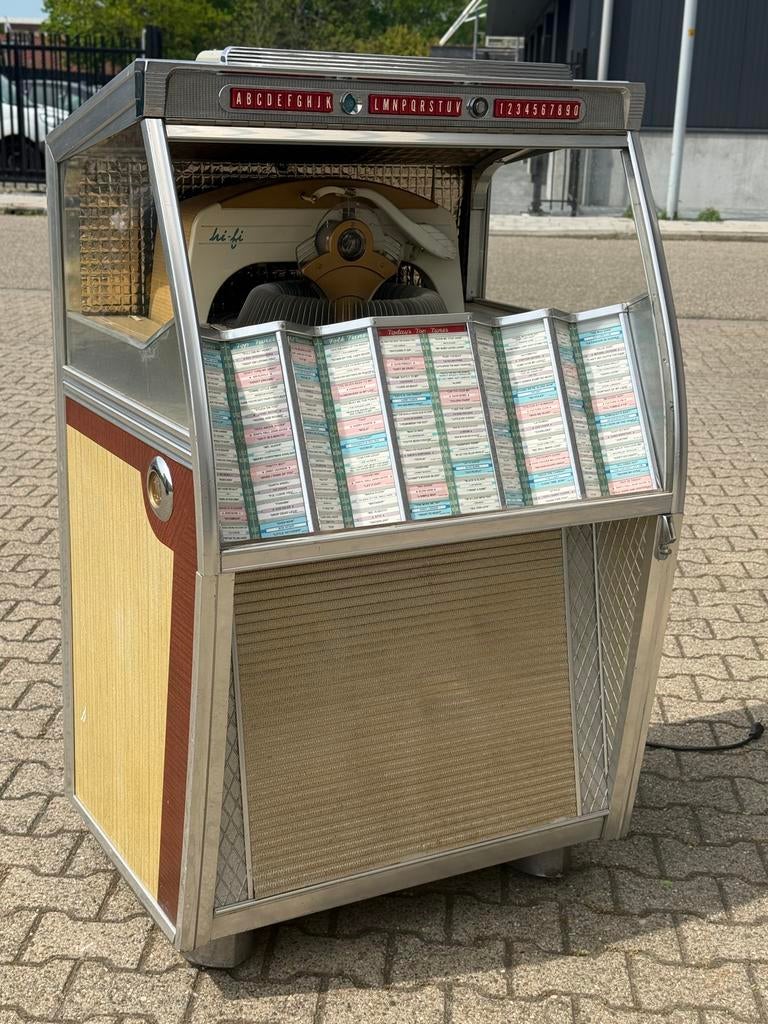 JUKEBOX: WURLITZER model 2150 jukebox. 200 select, Verzamelen, Automaten | Jukeboxen, Zo goed als nieuw, Seeburg, 1950 tot 1960