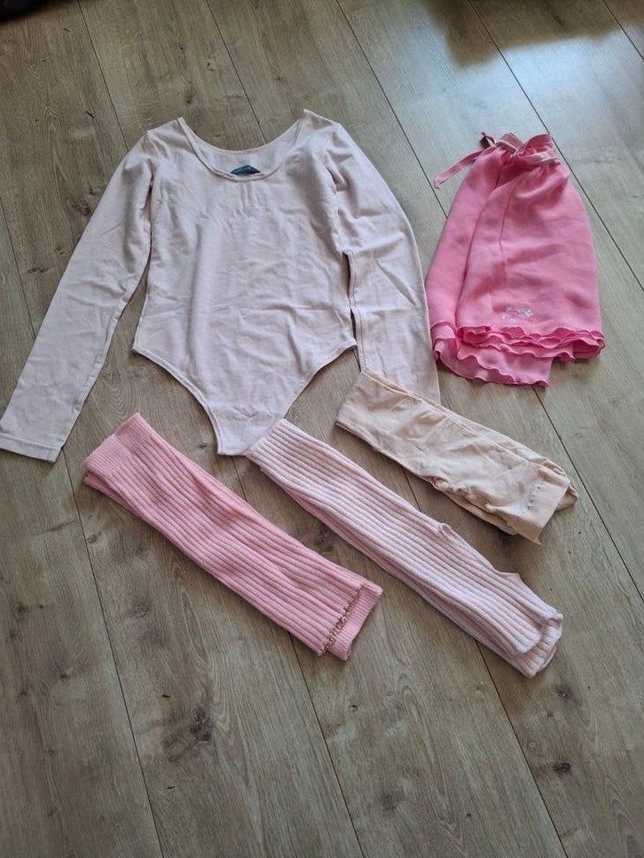 Ballet setje: balletpakje, beenwarmers, panty en rokje, Sport en Fitness, Ballet, Ophalen of Verzenden