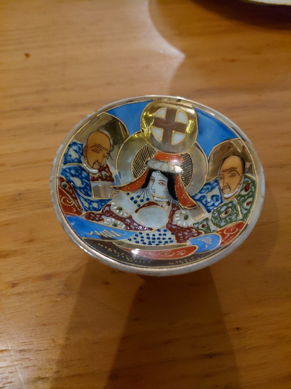 Antieke Japanse Satsuma schotel met figuren, Ophalen of Verzenden