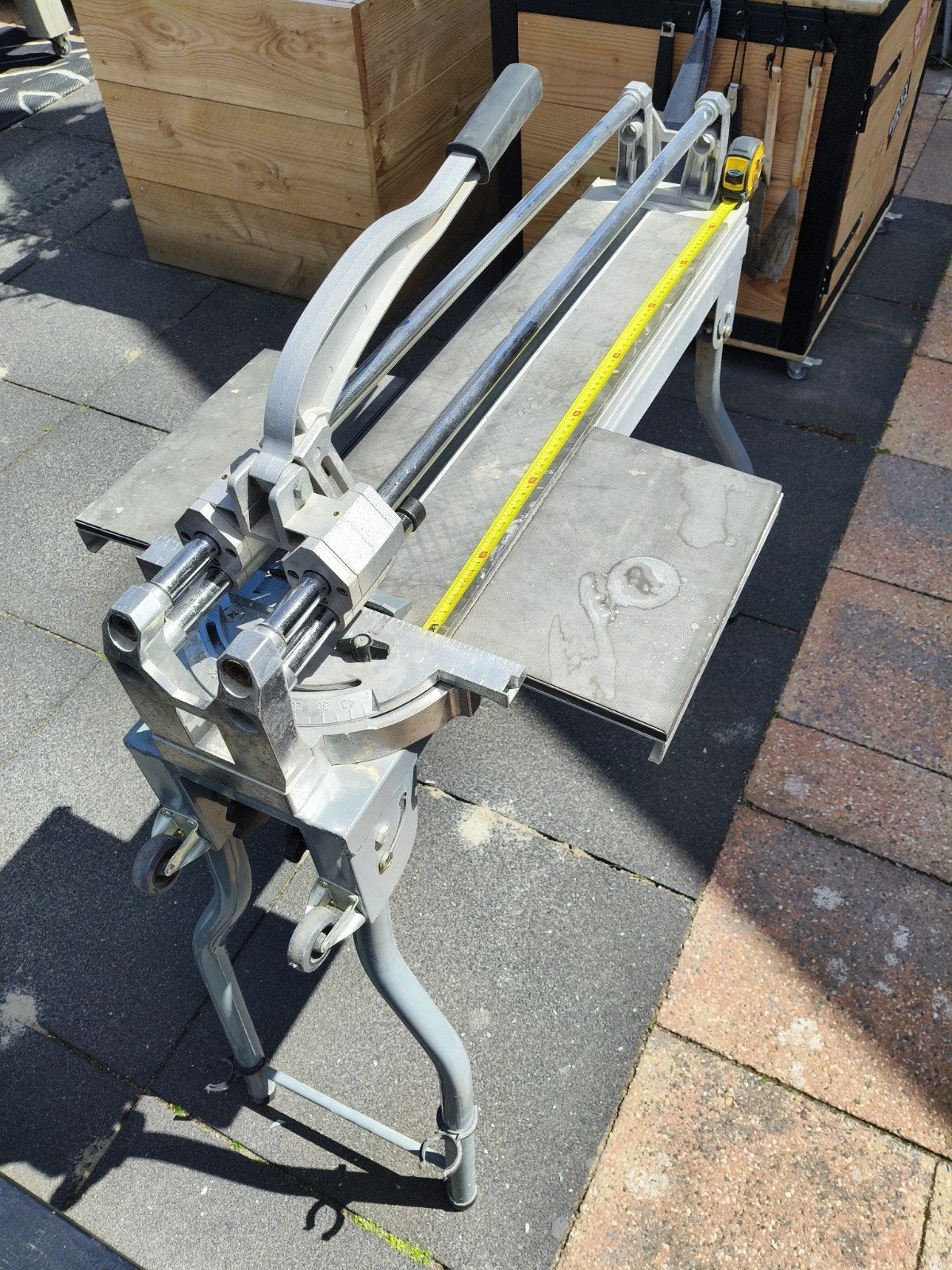 Professionele tegelsnijder 70 cm - Inklapbaar & Verrijdbaar, Ophalen of Verzenden
