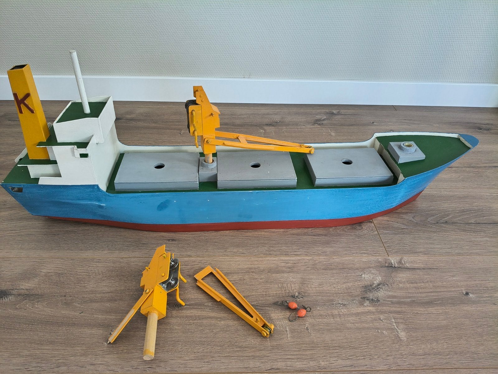 Speelboot, Ophalen