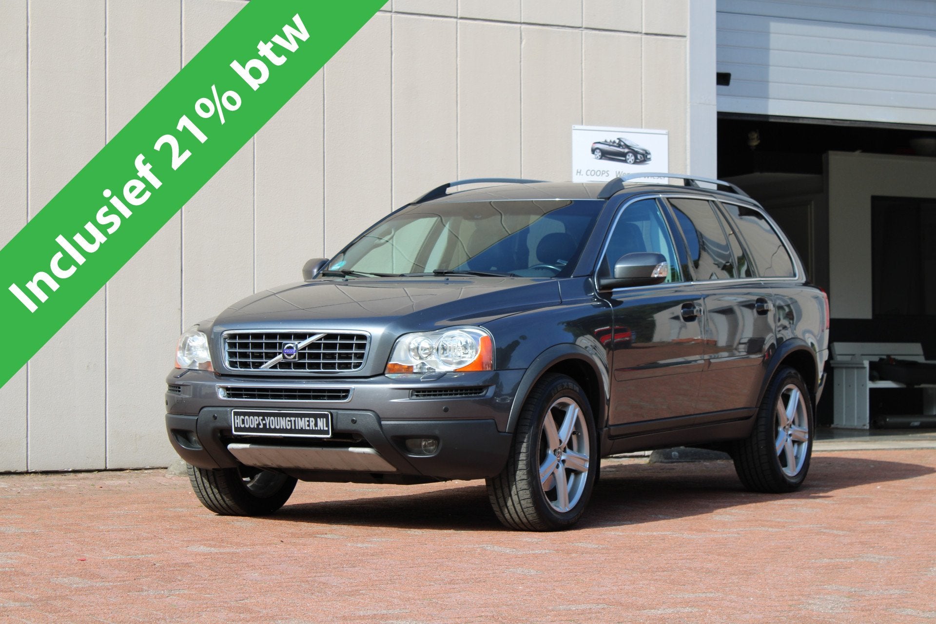 Volvo XC90 4.4 V8 Summum AUTOMAAT BLIJVEND YOUNGTIMER ! MULT, Auto's, Gebruikt, 138 €/maand, 7 stoelen, Leder