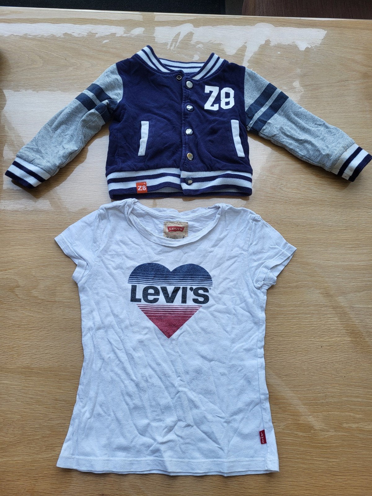 Levi's T-shirt en Z8 jasje - Maat 8, Ophalen of Verzenden, Gebruikt, Maat 128