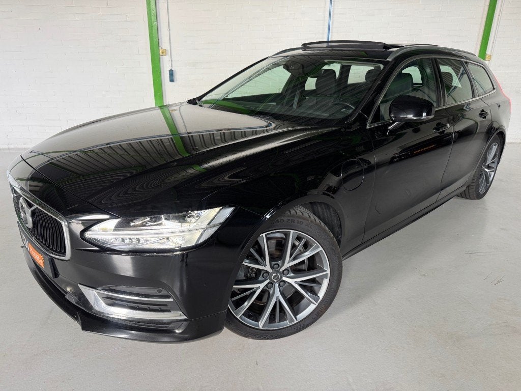 Volvo V90 2.0 T8 AWD PLUG-IN HYBRIDE / MOMENTUM / Panoramada, Automaat, 4 cilinders, USB, Zwart