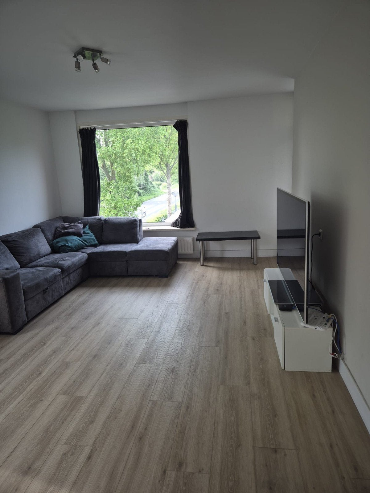 Hoekbank gaat weg ivm verhuizing, Ophalen, Gebruikt, 200 tot 250 cm