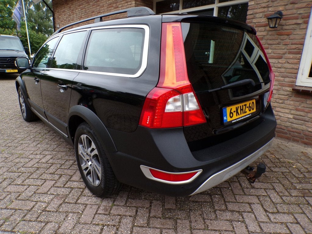 Volvo XC70 2.0 D3 FWD Summum Leder / Navi, Auto's, Volvo, Voorwielaandrijving, Euro 5, Gebruikt, Zwart