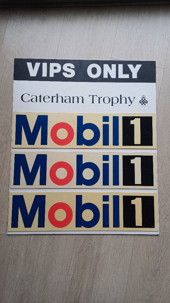 Lotus 7 Caterham Mobil 1 uithangbord cicuit VIP ruimte. ., Ophalen, Zo goed als nieuw, Reclamebord