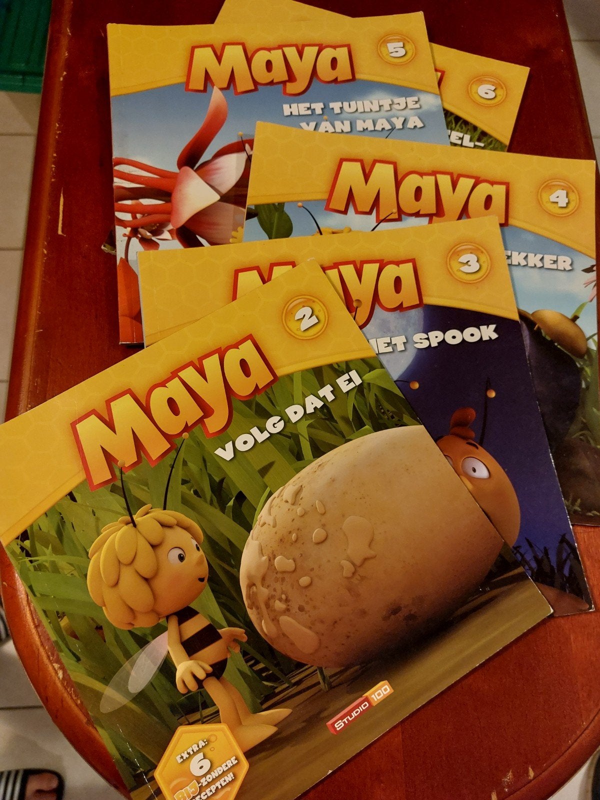 Maya de Bij Boekjes - Complete Set (6 stuks), Ophalen of Verzenden, Zo goed als nieuw, Studio 100, Sprookjes