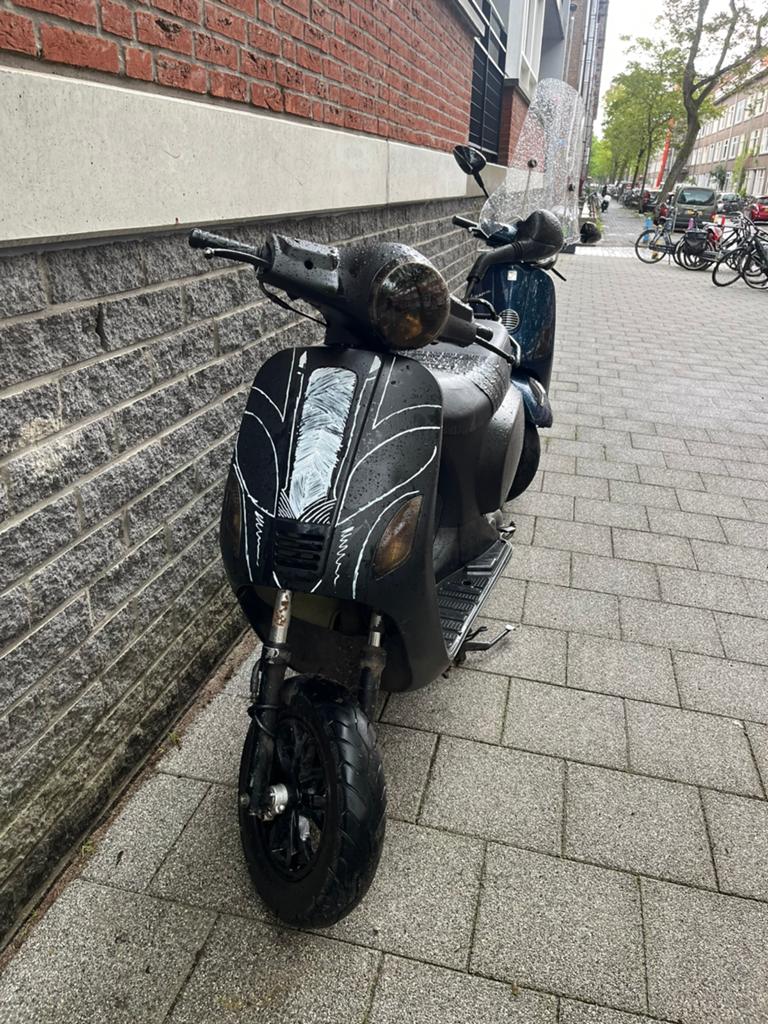 Btc riva, senzo, riya 50cc 4t brom, Ophalen, Gebruikt, Maximaal 45 km/u, Benzine