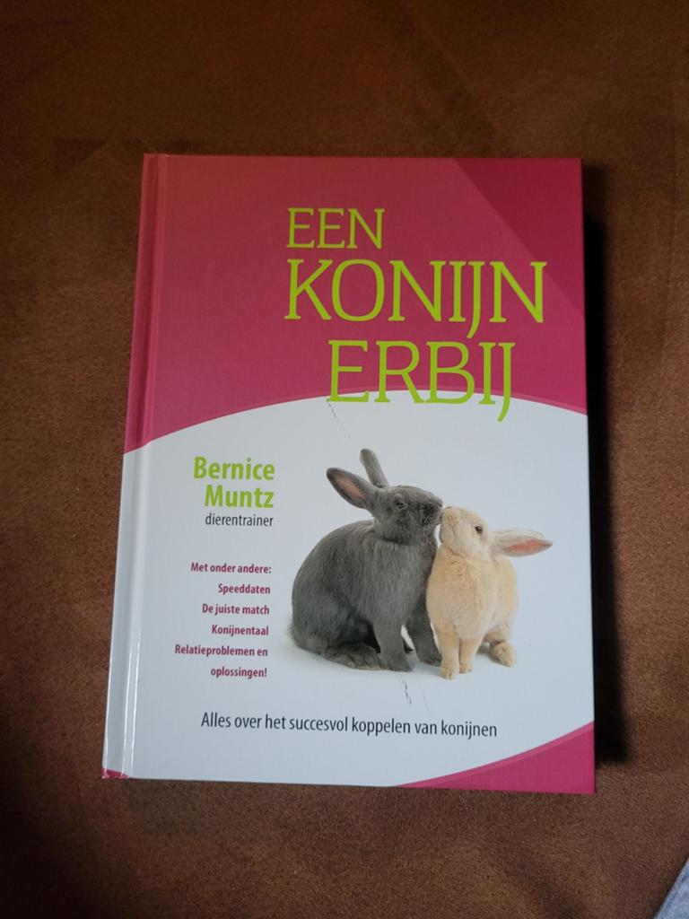 Bernice Muntz - Een konijn erbij, Ophalen of Verzenden, Zo goed als nieuw, Bernice Muntz