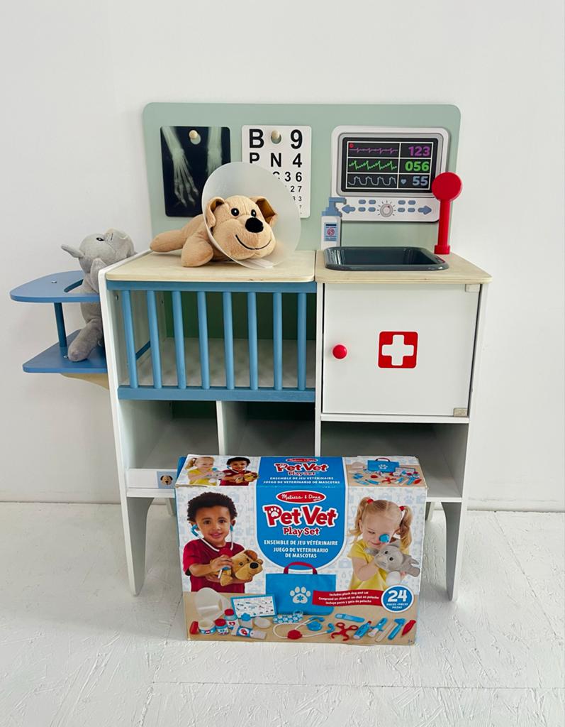 Melissa & Doug Dierenarts Speelset en dierenarts praktijk, Ophalen, Zo goed als nieuw