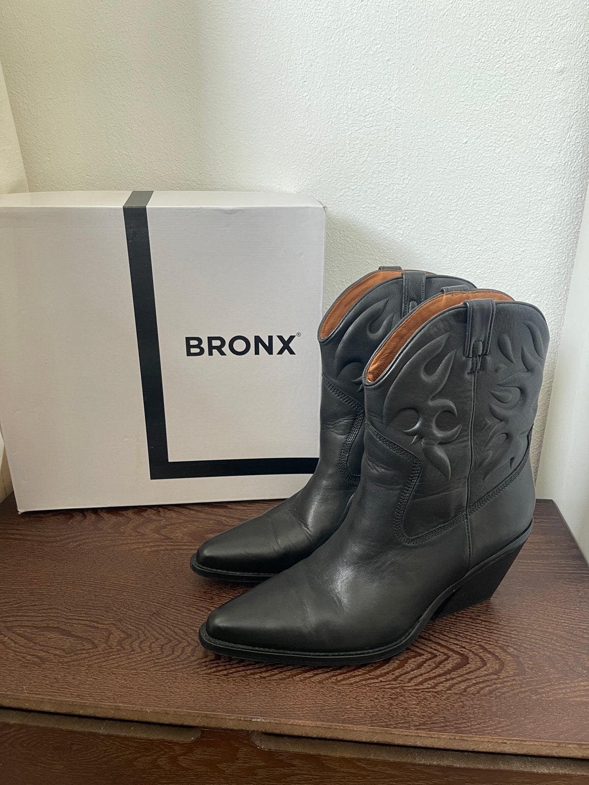 Bronx Low Kole cowboy laarzen leer zwart mt 41, Kleding | Dames, Schoenen, Zwart, Lage of Enkellaarzen, Nieuw, Ophalen of Verzenden