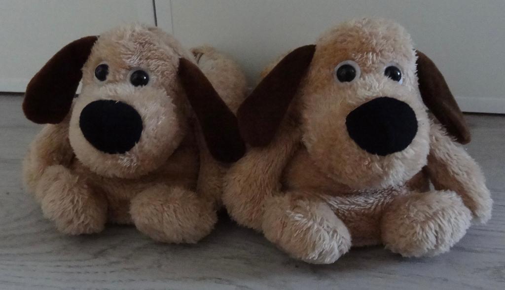 Honden pantoffels maat 34 35, Jongen of Meisje, Overige typen, Ophalen of Verzenden, Zo goed als nieuw