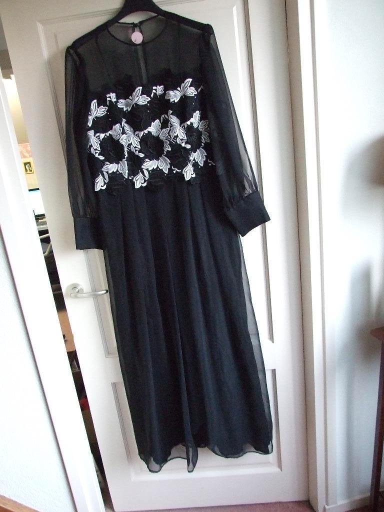 Prachtige lange galajurk zwart met borduur 42/44, Kleding | Dames, Gelegenheidskleding, Galajurk, Zwart, Maat 42/44 (L), Nieuw