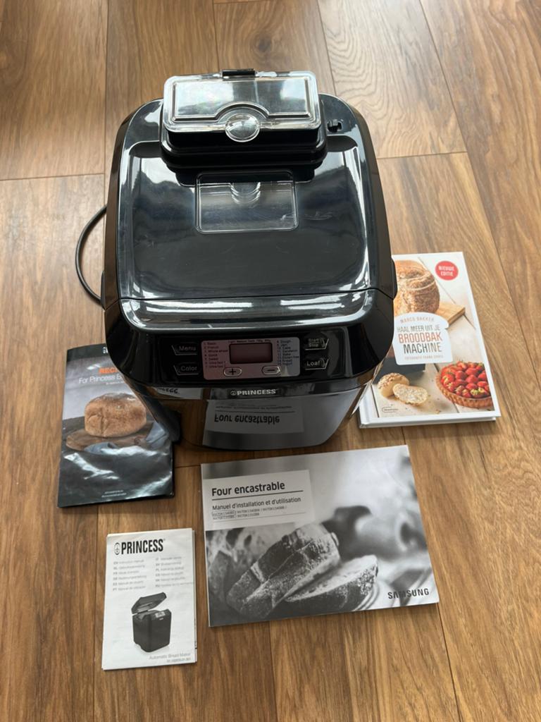 Princess Broodbakmachine + garantie + recepten, Witgoed en Apparatuur, Broodbakmachines, Ophalen of Verzenden, Zo goed als nieuw