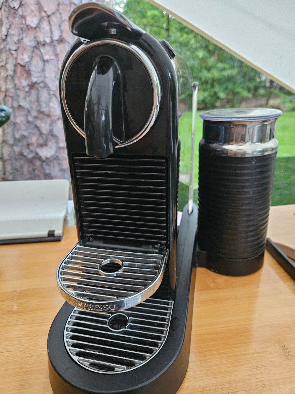 Nespresso CitiZ & Milk koffiemachine met melkopschuimer, Gebruikt, Espresso apparaat, Ophalen of Verzenden, 1 kopje