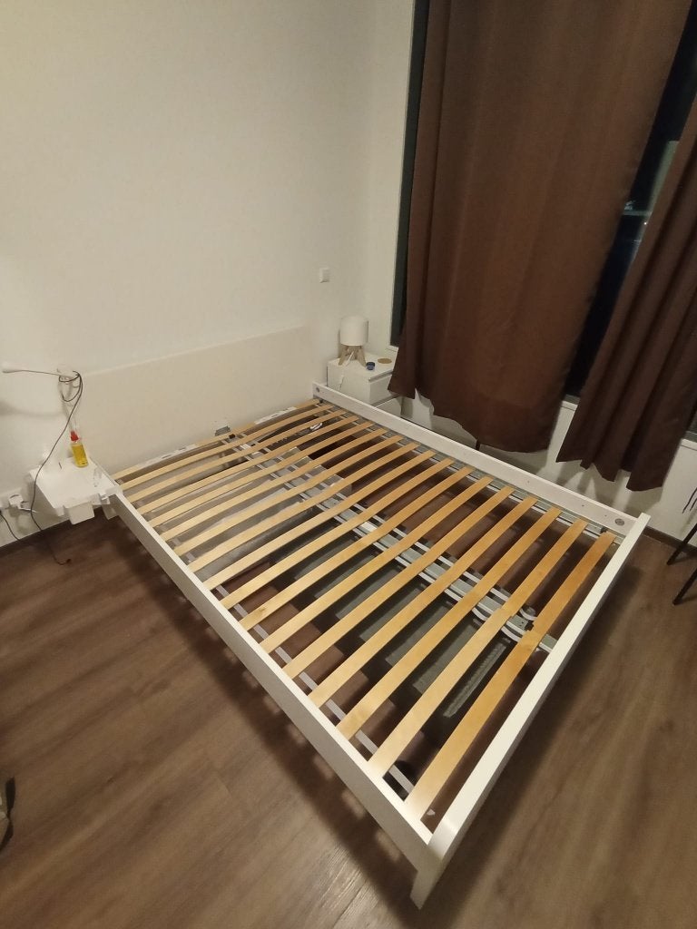 Bed frame 140x200 cm - goes to garbage on 23/09, Ophalen, Overige materialen, Gebruikt, Wit