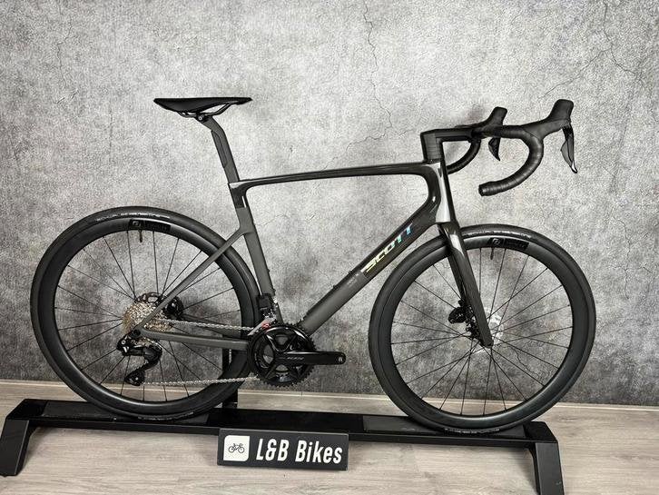 Nieuw! Scott Addict RC30 Shimano 105 Di2 2x12 Carbon Wielen