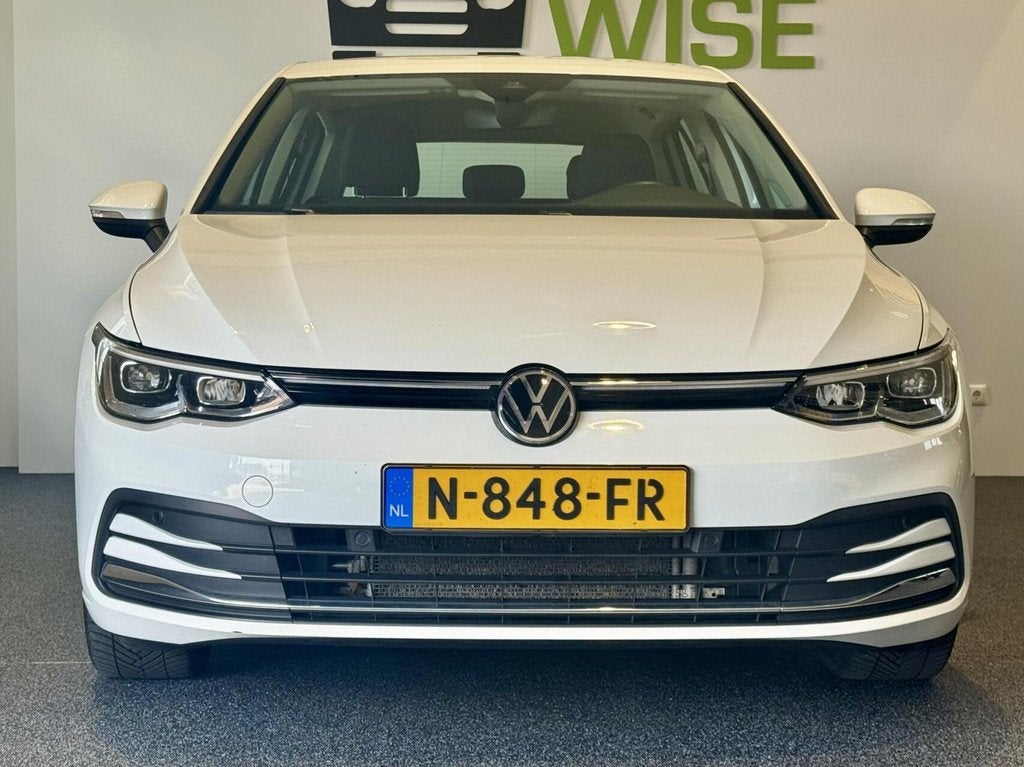 Volkswagen Golf 1.5 eTSI 150pk Style | GOLF 8 | Automaat | 5, Auto's, 150 pk, Alcantara, Wit, Bedrijf