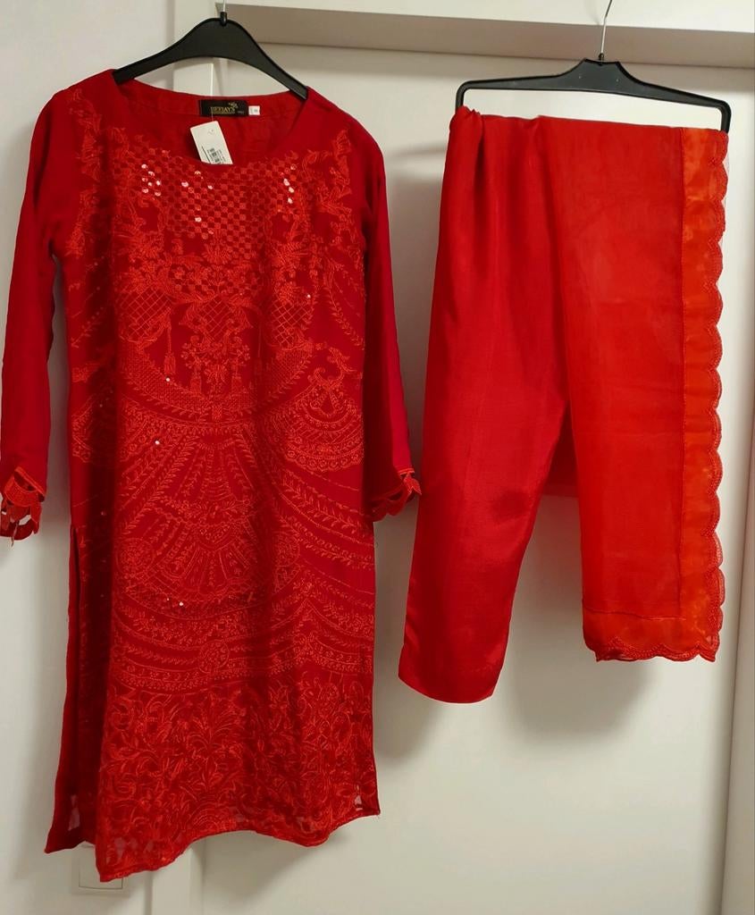Nieuw Rood Indiaas 3-delig Pak met Pailletten - Maat S, Ophalen of Verzenden, Nieuw, Maat 36 (S), Rood