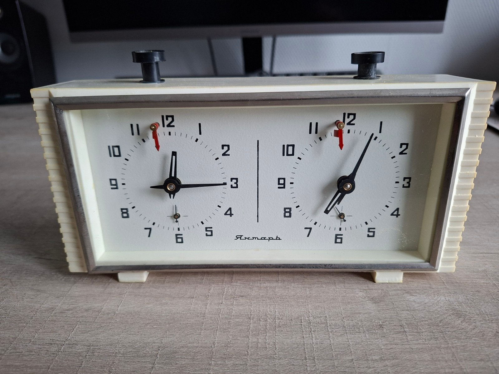 Vintage Schaken Klok - Jantar - USSR, Antiek en Kunst, Ophalen of Verzenden