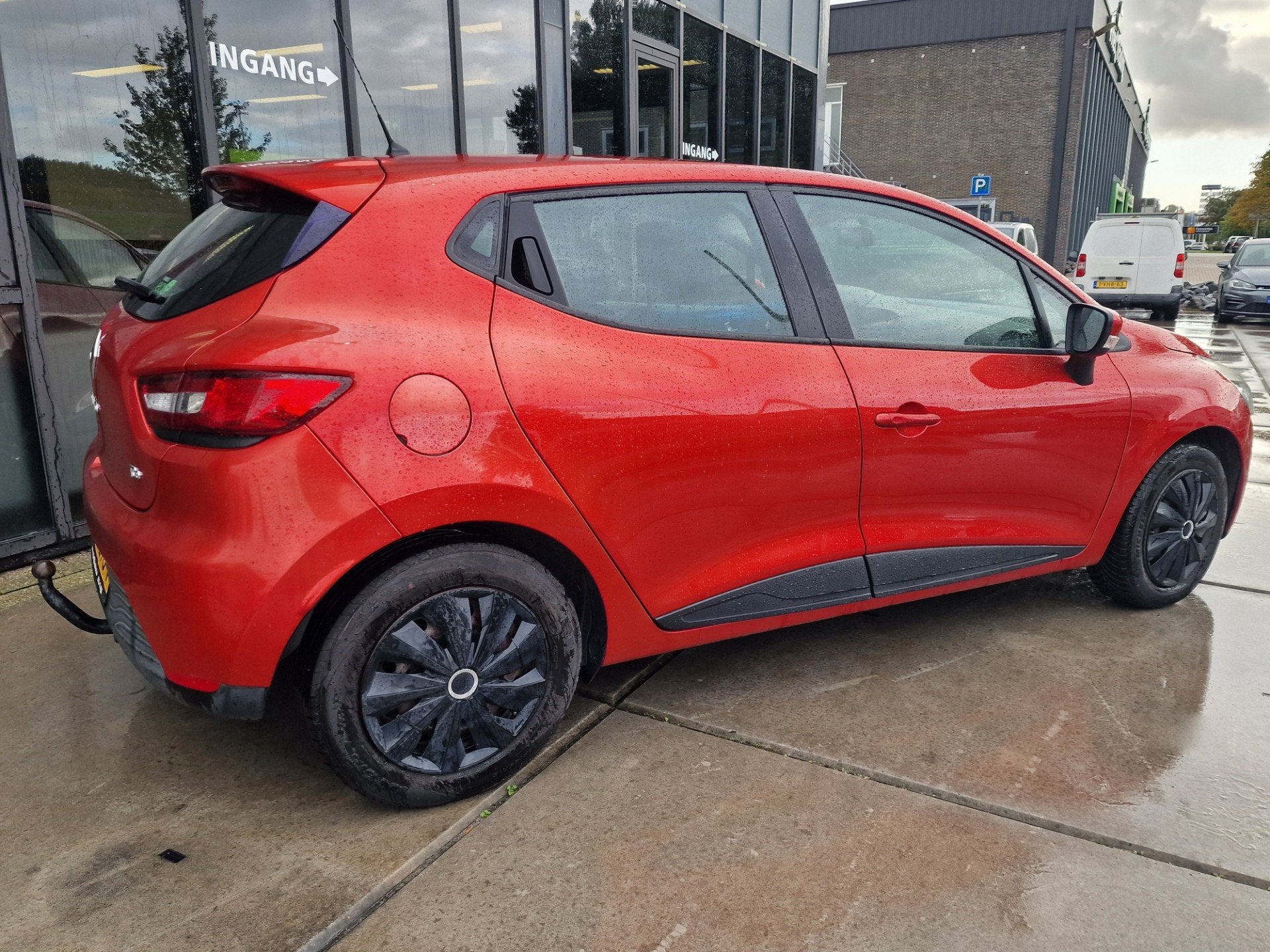 Renault Clio 0.9 TCe Expression - trekhaak - Cruise - Navi, Voorwielaandrijving, 540 kg, Origineel Nederlands, Handgeschakeld