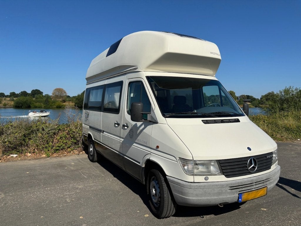 Caravans And Camping Buscamper