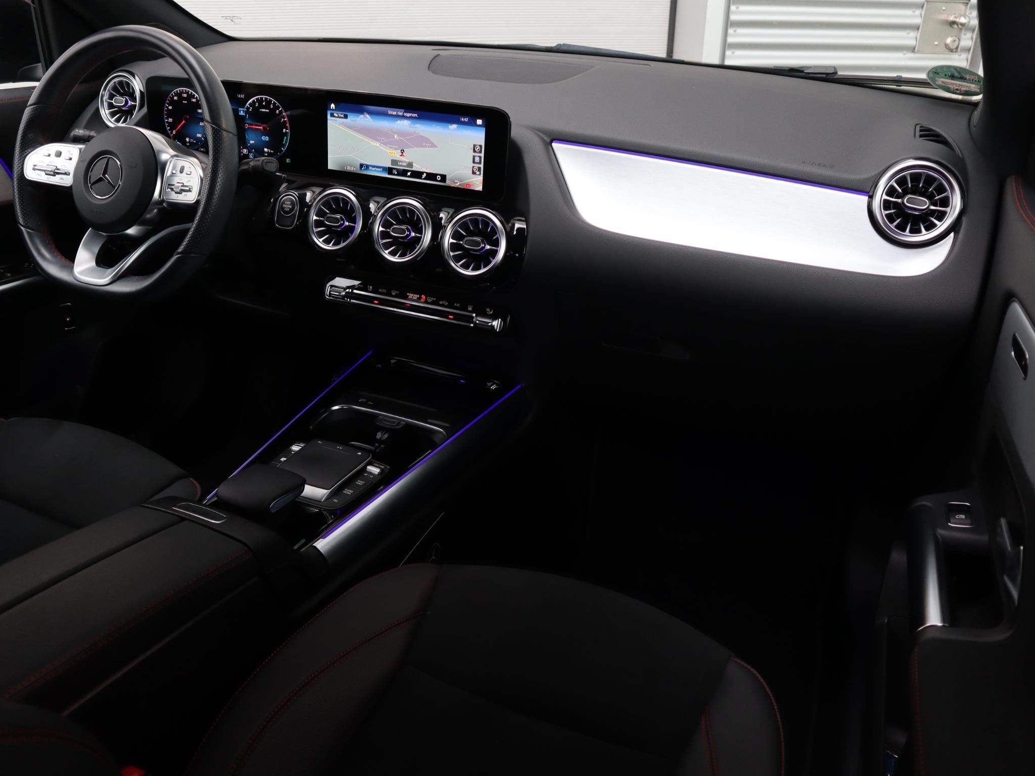 Mercedes-Benz GLA-klasse 250 e Business Solution AMG Limited, Auto's, Stof, 16 kWh, Zwart, Bedrijf