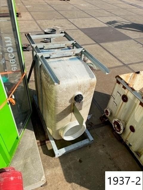 1937. Kunststof tank / PVC, 150 liter of meer, Ophalen, Gebruikt