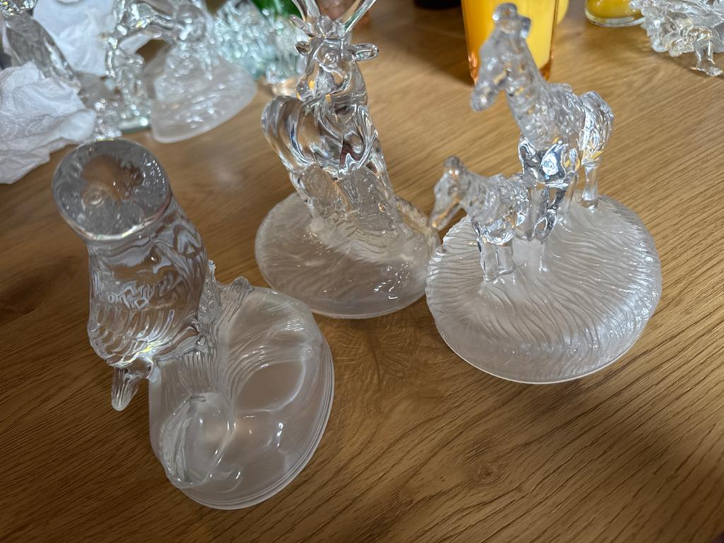 Set van 3 glazen beeldjes: uil, hert en paard met veulen, Verzamelen, Ophalen of Verzenden, Zo goed als nieuw, Dier