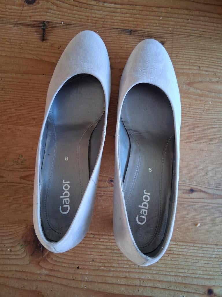 Gabor pumps - Zo goed als nieuw, Kleding | Dames, Schoenen, Zo goed als nieuw, Pumps, Beige, Ophalen