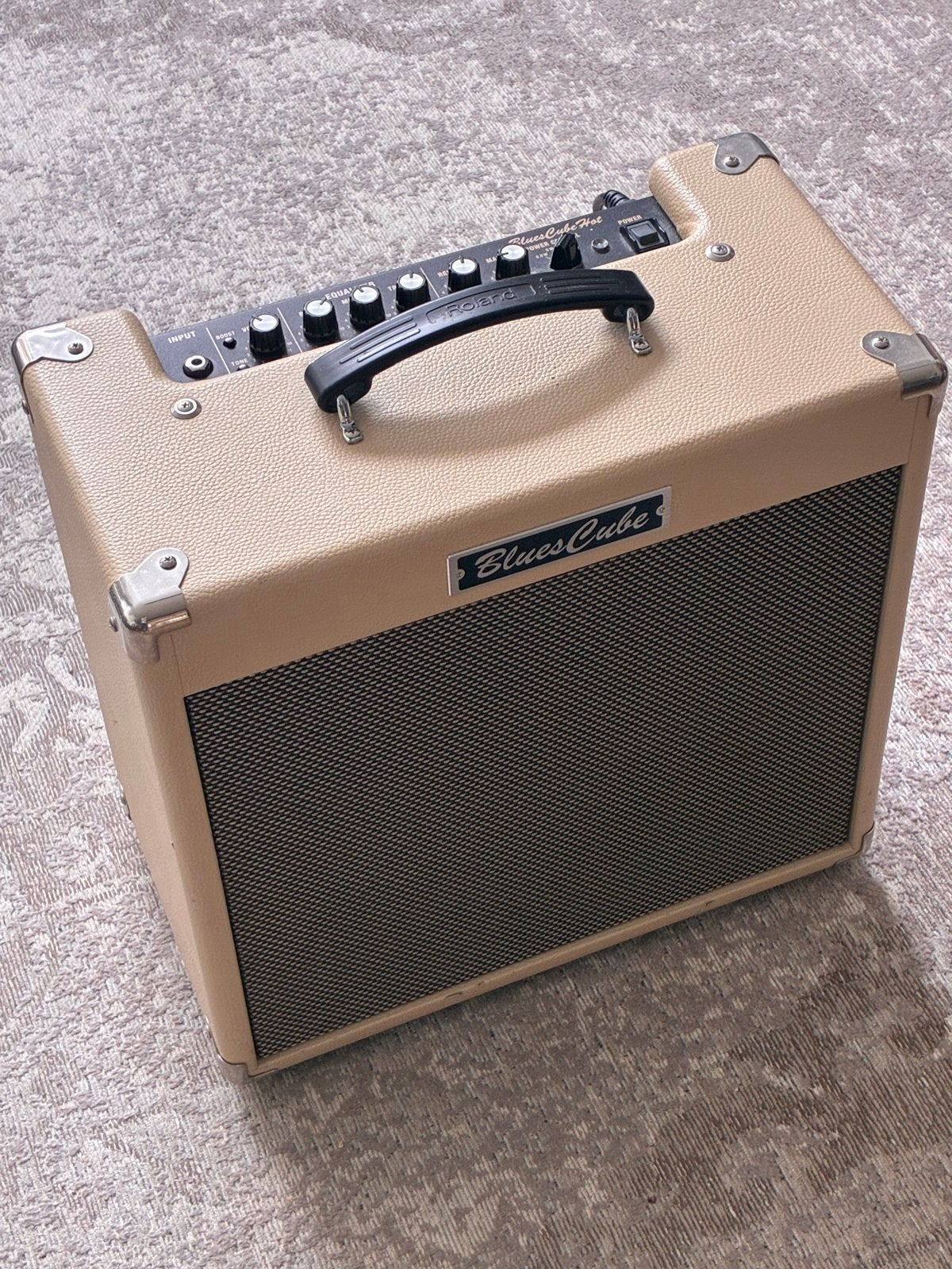Roland Blues Cube Hot gitaarversterker, Ophalen, Zo goed als nieuw, Gitaar, 50 tot 100 watt
