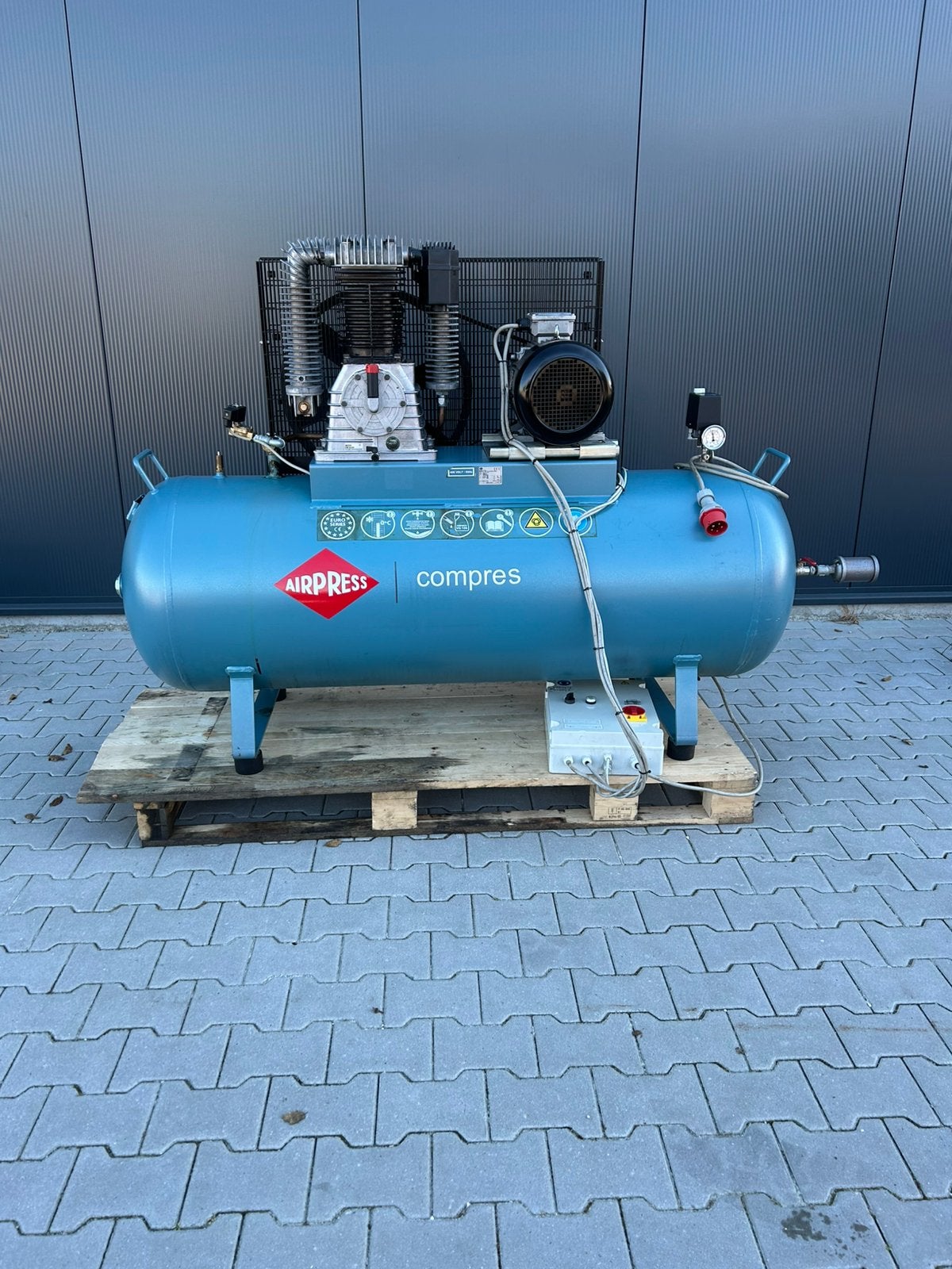 Compressor Airpress K500-1500– 500 liter – 15 bar – 400V, Ophalen, 400 tot 800 liter/min, Zo goed als nieuw, 10 bar of meer